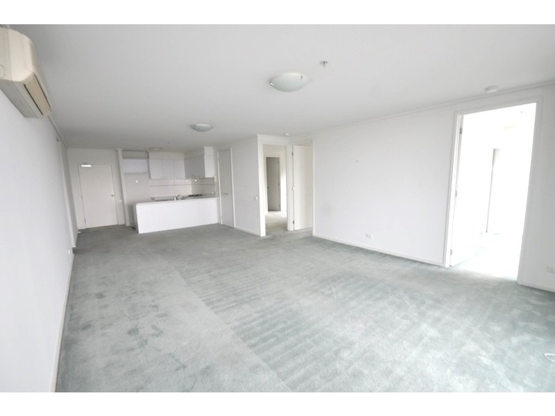 REF 22618/99 Whiteman Street, Southbank VIC 3006