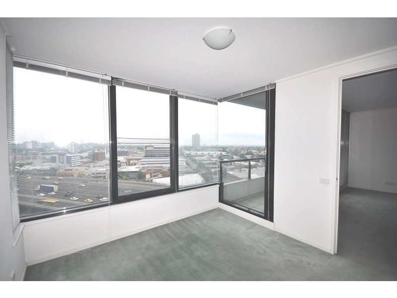 REF 22618/99 Whiteman Street, Southbank VIC 3006