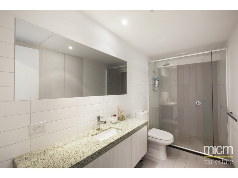 1706/673 Latrobe Street, Docklands VIC 3008