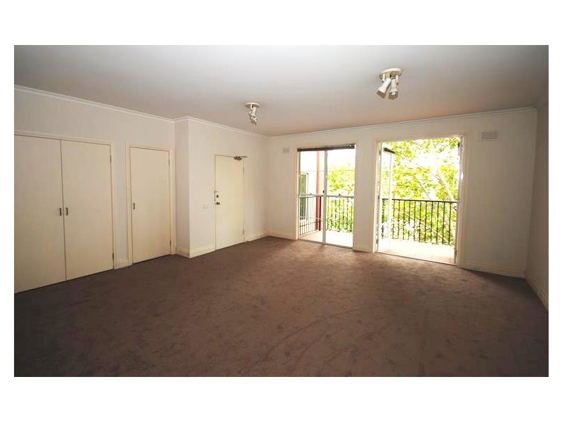 REF 22648/56 Leicester Street, Carlton VIC 3053
