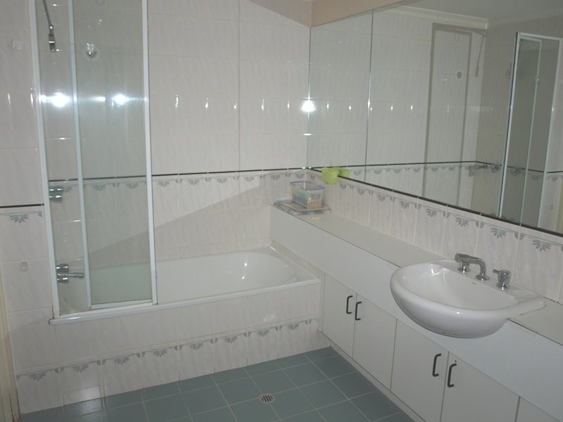 REF 22648/56 Leicester Street, Carlton VIC 3053