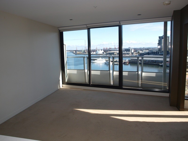 1110/100 Harbour Esplanade, Docklands VIC 3008