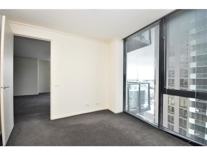 REF 22659/100 Kavanagh Street, Southbank VIC 3006