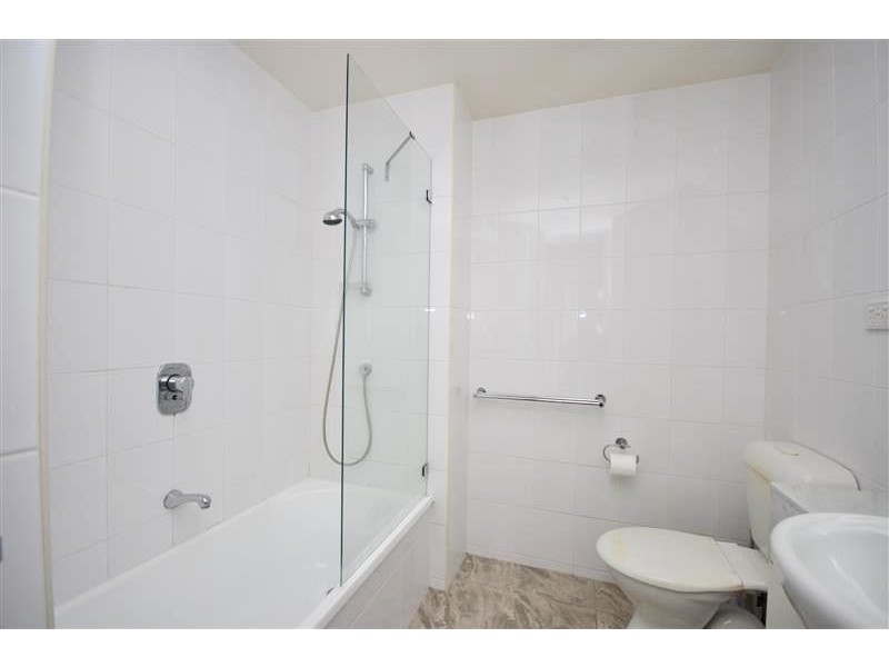 REF 22659/100 Kavanagh Street, Southbank VIC 3006