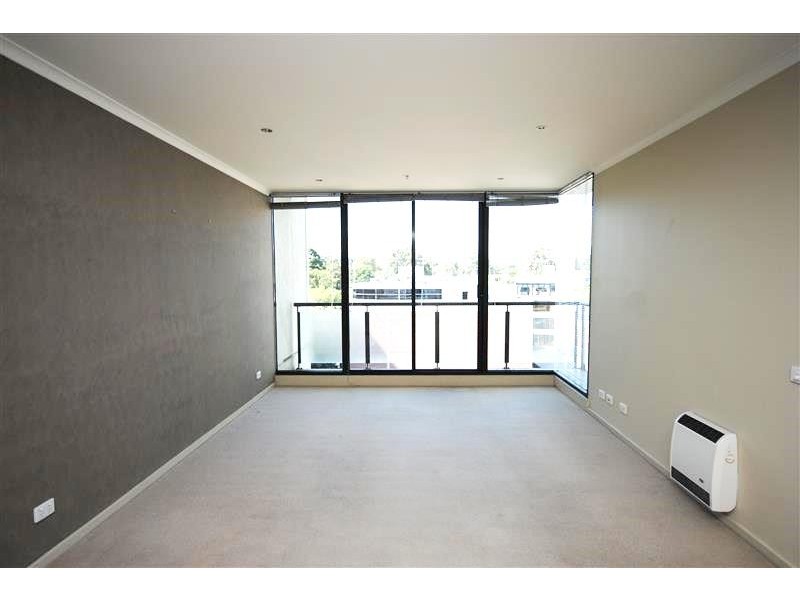 REF 22663/148 Wells Street, South Melbourne VIC 3205