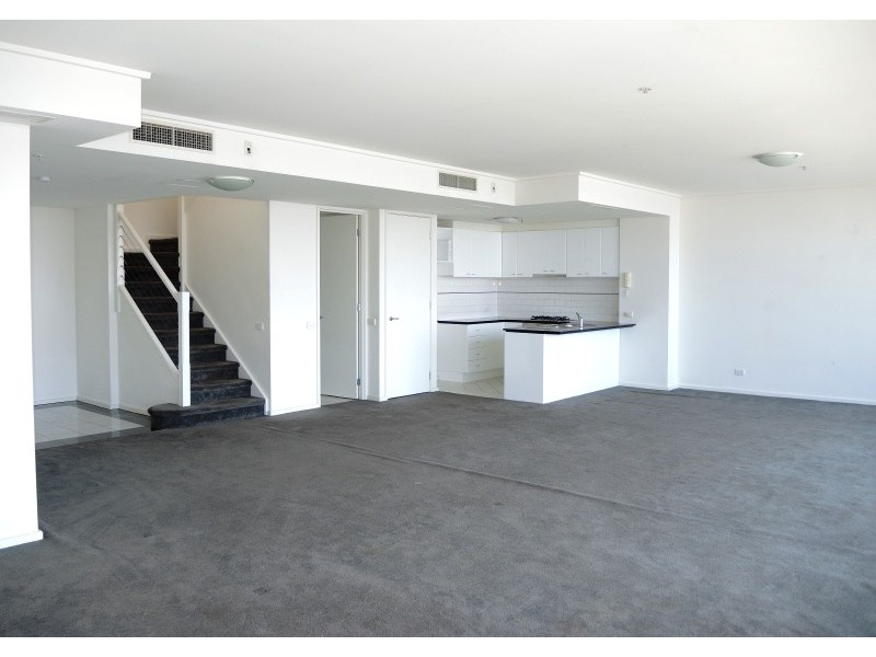 REF 22666/99 Whiteman Street, Southbank VIC 3006