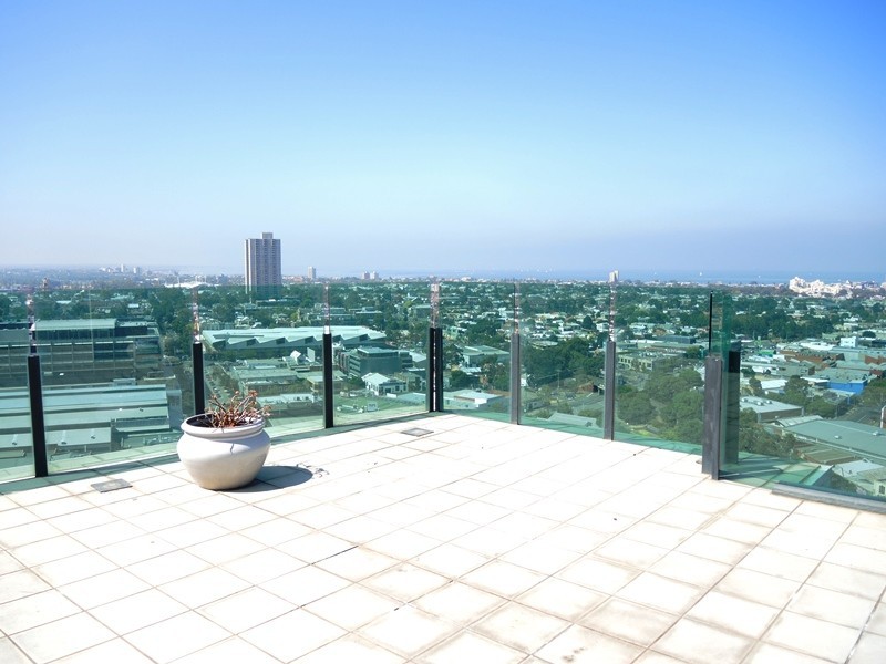 REF 22666/99 Whiteman Street, Southbank VIC 3006