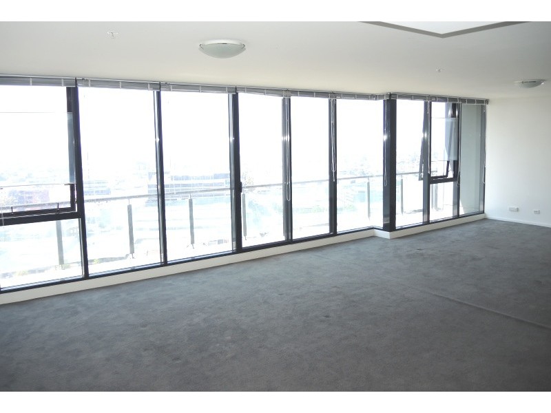REF 22666/99 Whiteman Street, Southbank VIC 3006