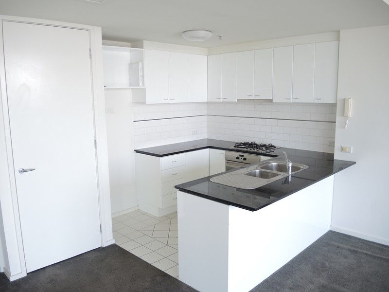 REF 22666/99 Whiteman Street, Southbank VIC 3006