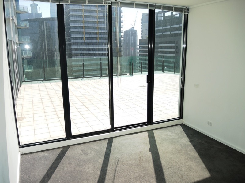 REF 22666/99 Whiteman Street, Southbank VIC 3006