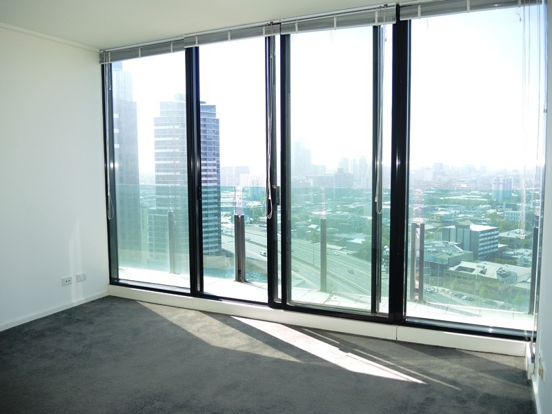 REF 22666/99 Whiteman Street, Southbank VIC 3006