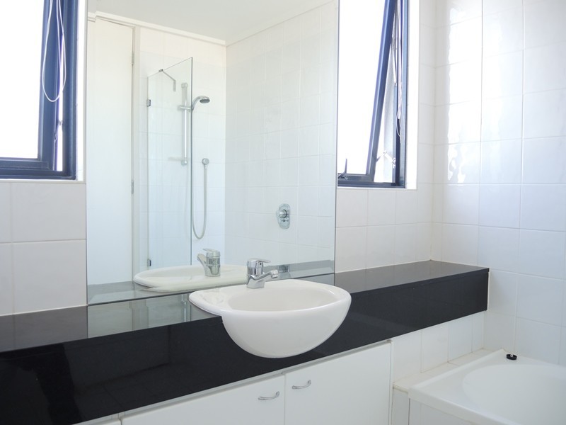 REF 22666/99 Whiteman Street, Southbank VIC 3006