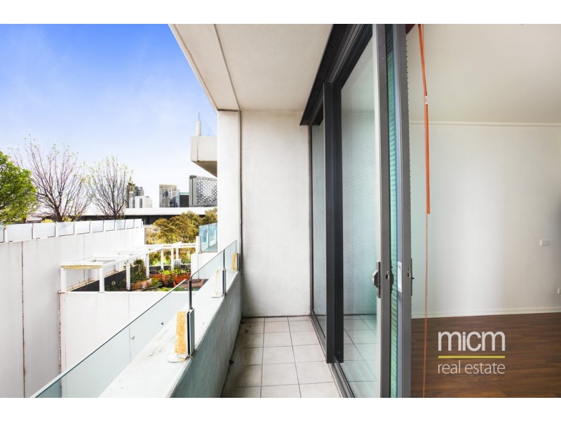 47/83 Whiteman Street, Southbank VIC 3006