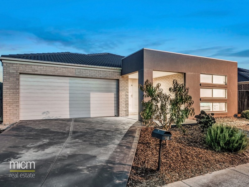 39 Kimba Circuit, Truganina VIC 3029
