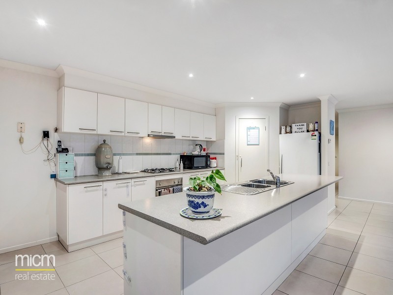 39 Kimba Circuit, Truganina VIC 3029