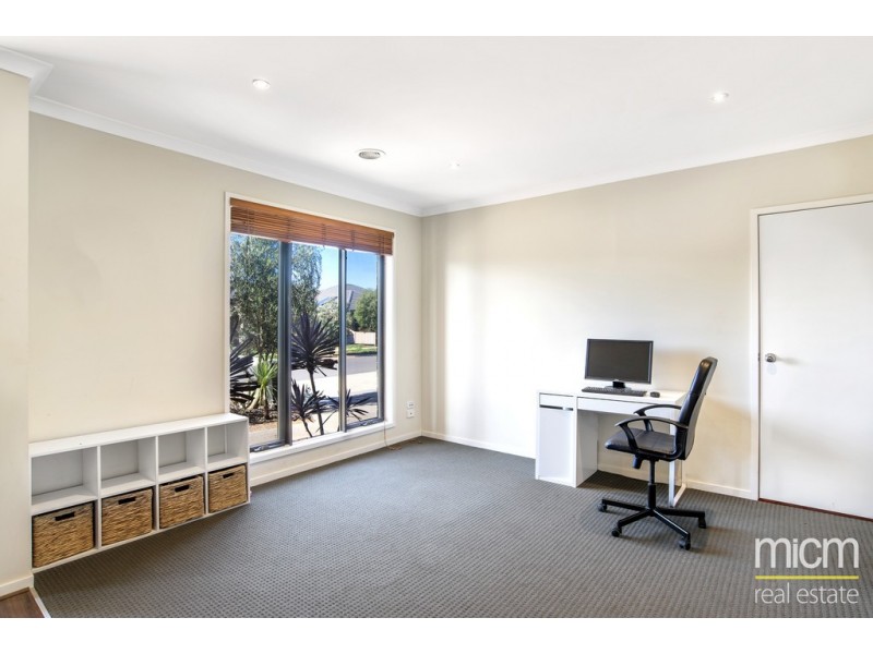 4 Tarango Drive, Point Cook VIC 3030