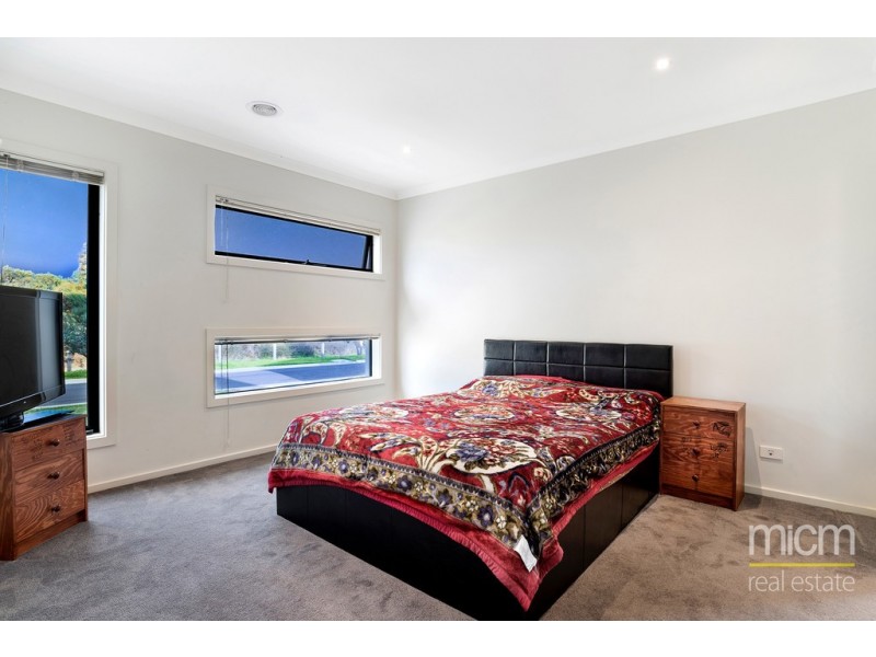 52 Canegrass Drive, Point Cook VIC 3030