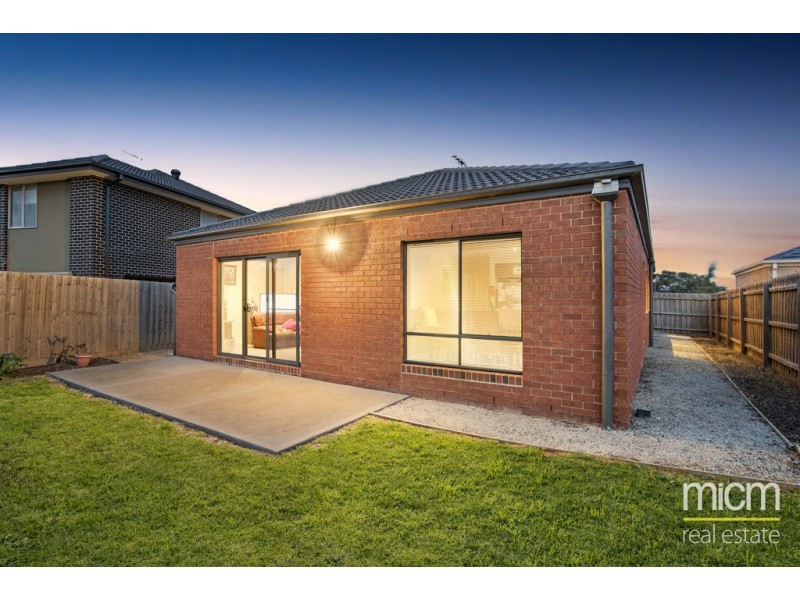 52 Canegrass Drive, Point Cook VIC 3030