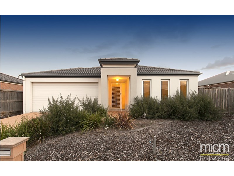 2 Saffron Place, Point Cook VIC 3030