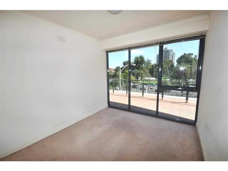 REF 22694/33 La Trobe Street, Melbourne VIC 3000