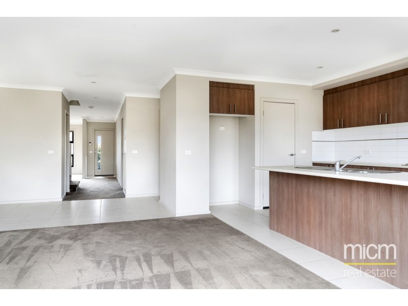 51 Windorah Drive, Point Cook VIC 3030