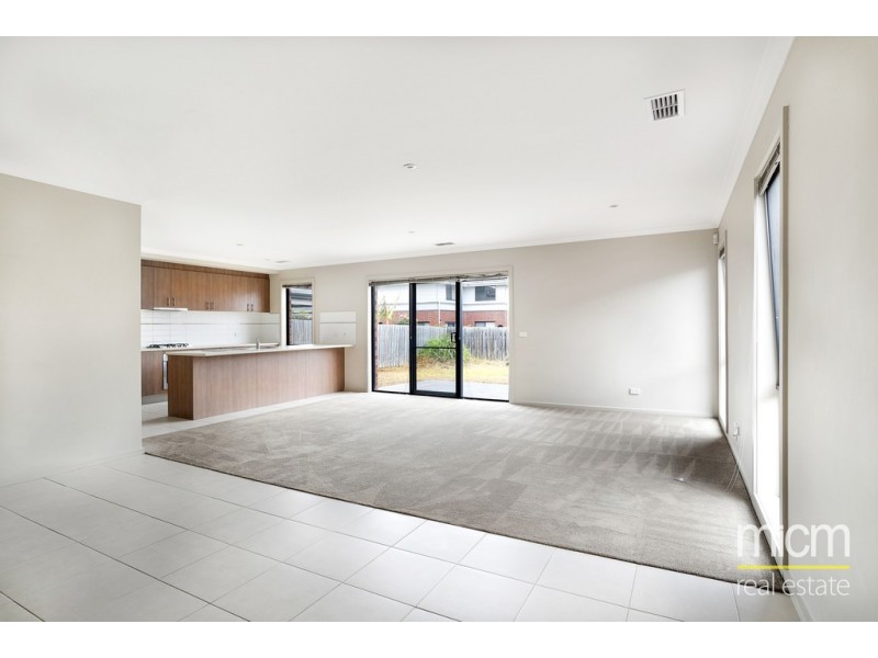 51 Windorah Drive, Point Cook VIC 3030