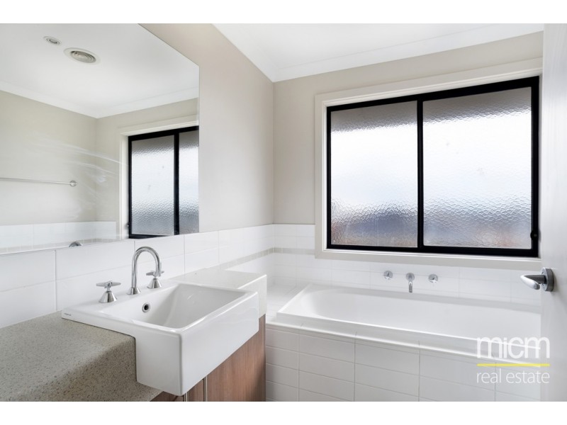 51 Windorah Drive, Point Cook VIC 3030