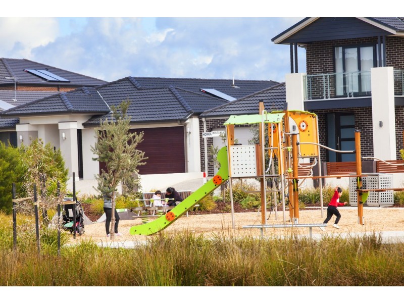 51 Windorah Drive, Point Cook VIC 3030