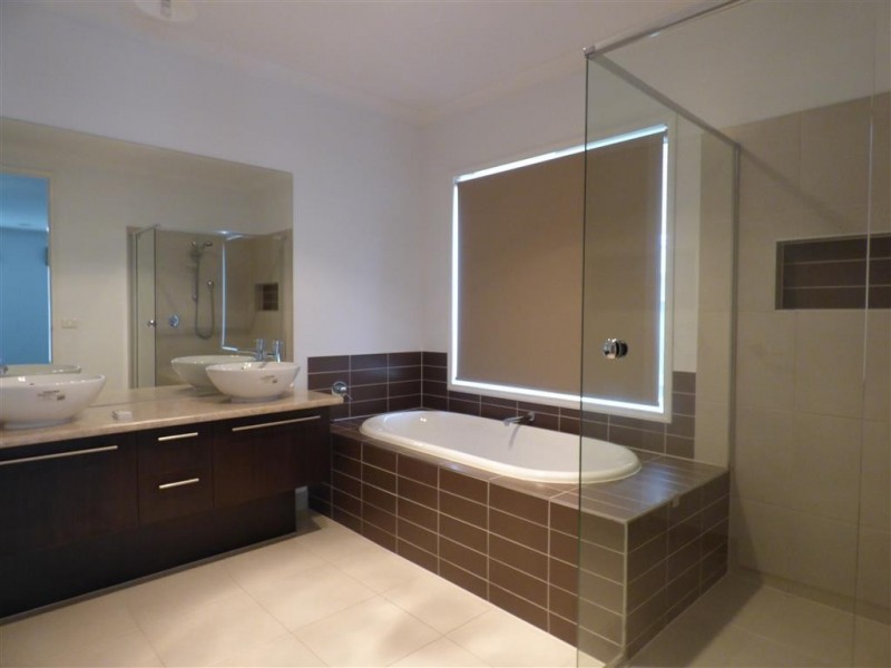 385 Boardwalk Boulevard, Point Cook VIC 3030