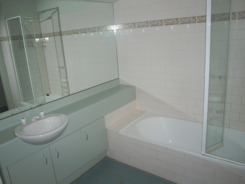 REF 22699/88 Wells Street, Southbank VIC 3006