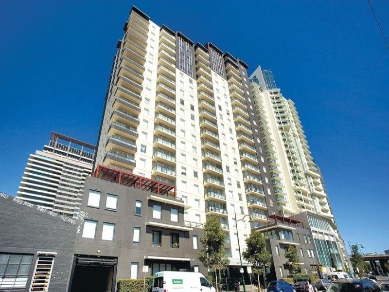 REF 22708/79 Whiteman Street, Southbank VIC 3006