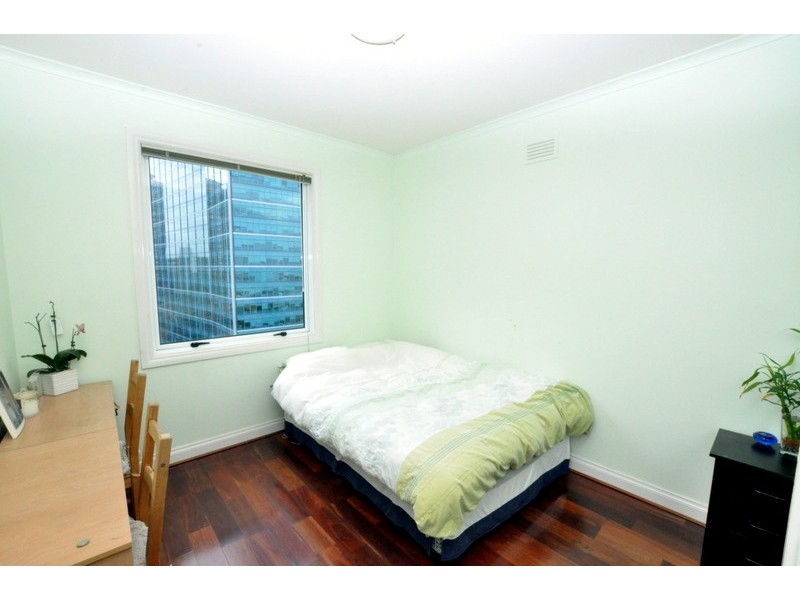 REF 22717/33 La Trobe Street, Melbourne VIC 3000