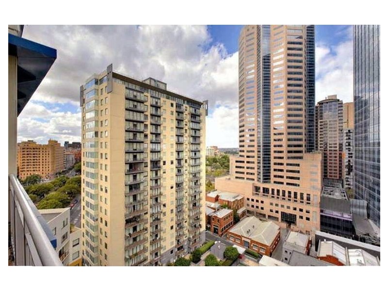 REF 22717/33 La Trobe Street, Melbourne VIC 3000