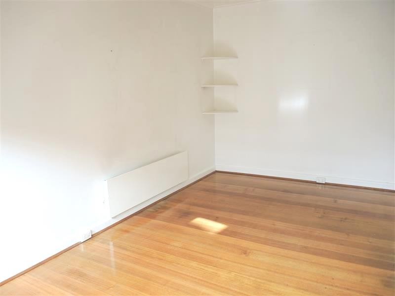 4/8 Docker Street, Elwood VIC 3184