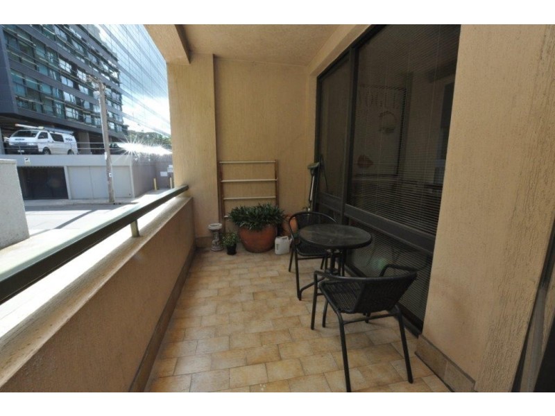 7/73 Queens Road, Melbourne VIC 3004