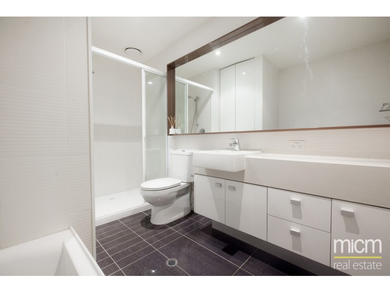 2401/63 Whiteman Street, Southbank VIC 3006