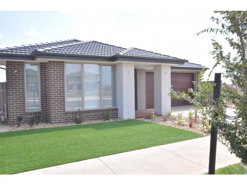 11 Starburst Avenue, Truganina VIC 3029