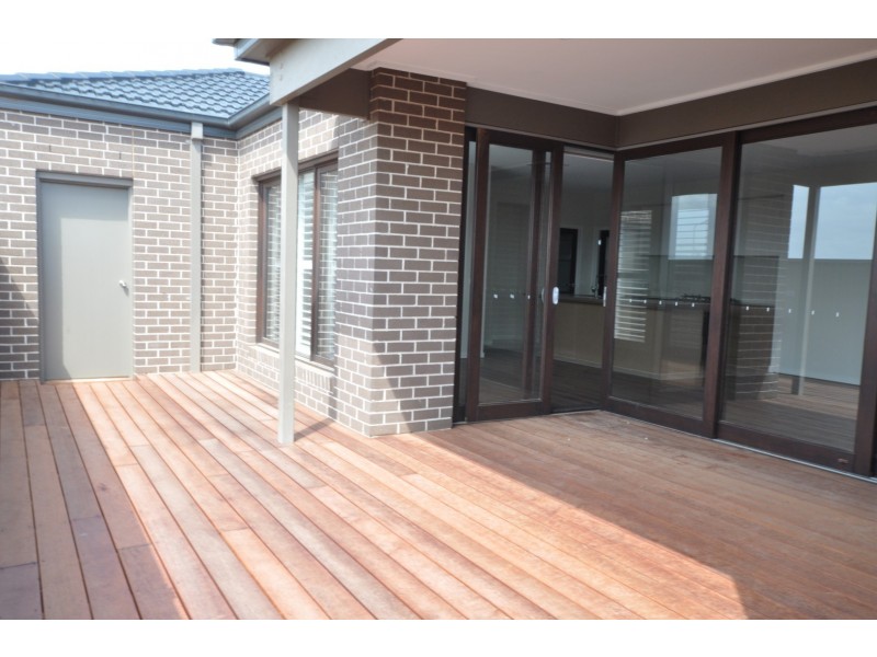 11 Starburst Avenue, Truganina VIC 3029