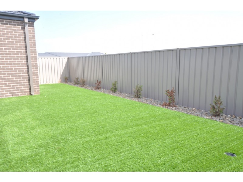 11 Starburst Avenue, Truganina VIC 3029