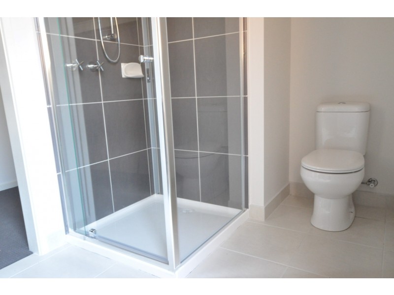 71 Sunnybank Drive, Point Cook VIC 3030
