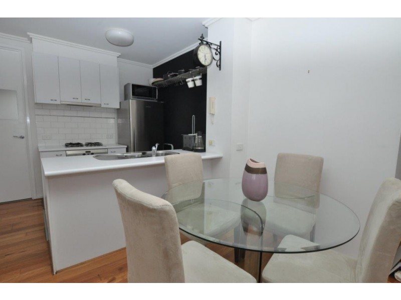REF 22728/38 Bank Street, South Melbourne VIC 3205