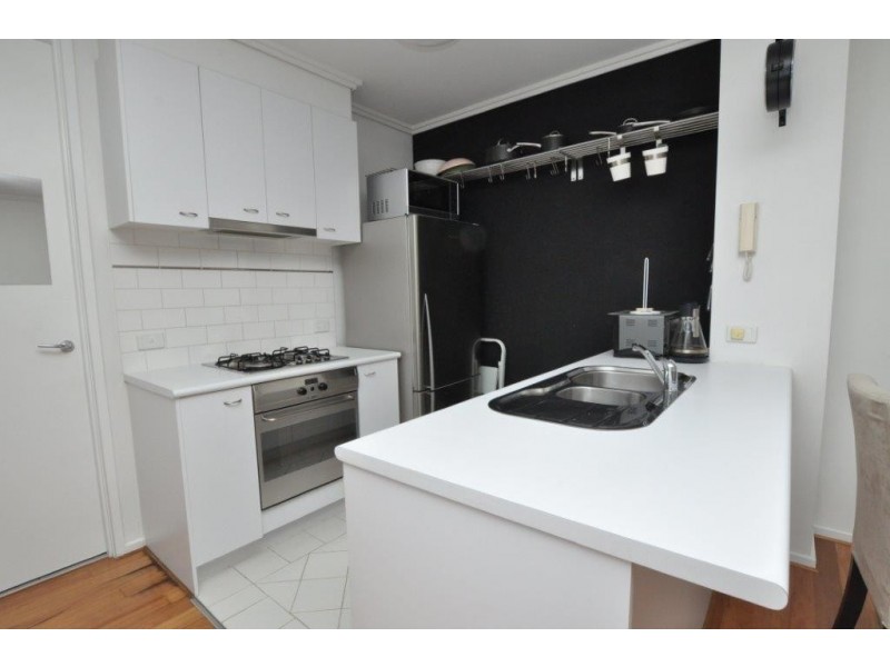 REF 22728/38 Bank Street, South Melbourne VIC 3205
