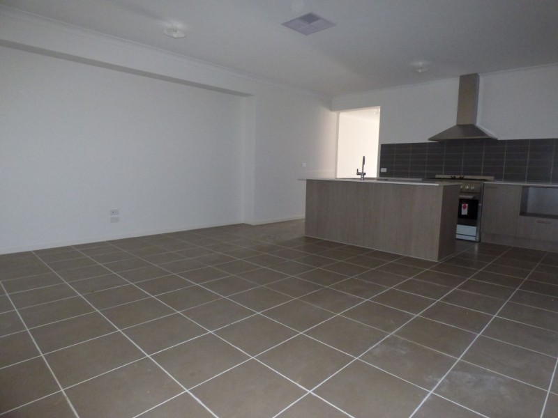 37 Birchmore Circuit, Truganina VIC 3029