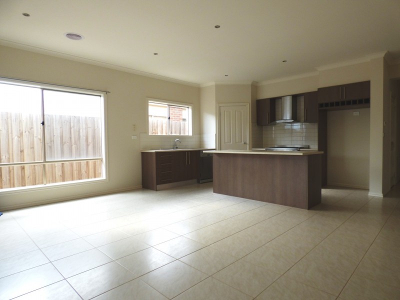 16 Spinifex Street, Point Cook VIC 3030