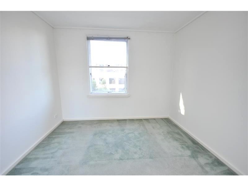 REF 22733/28 Bank Street, South Melbourne VIC 3205