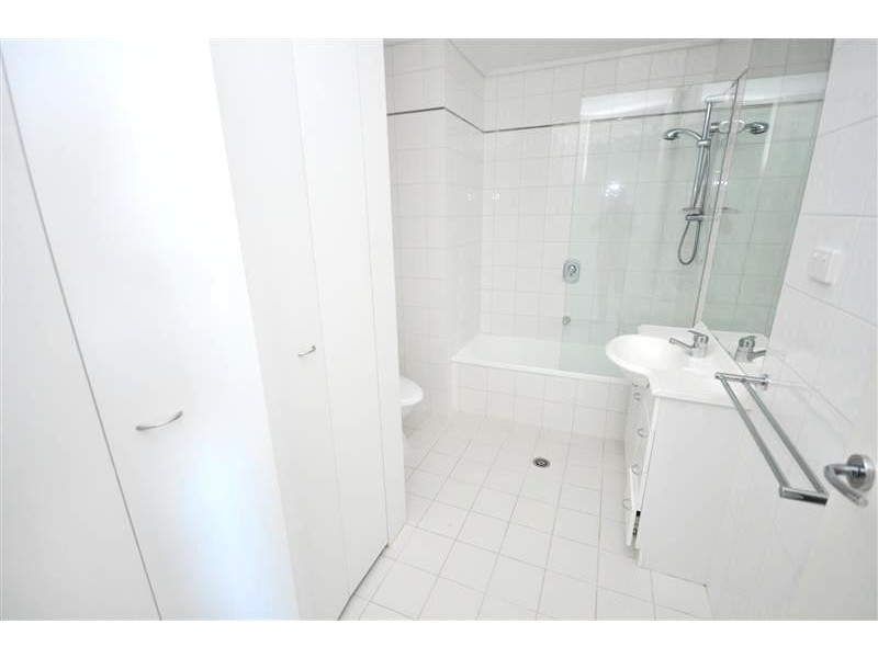 REF 22733/28 Bank Street, South Melbourne VIC 3205