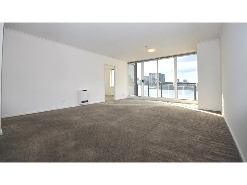 REF 22738/79 Whiteman Street, Southbank VIC 3006