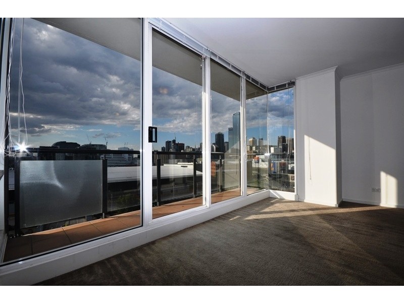 REF 22738/79 Whiteman Street, Southbank VIC 3006