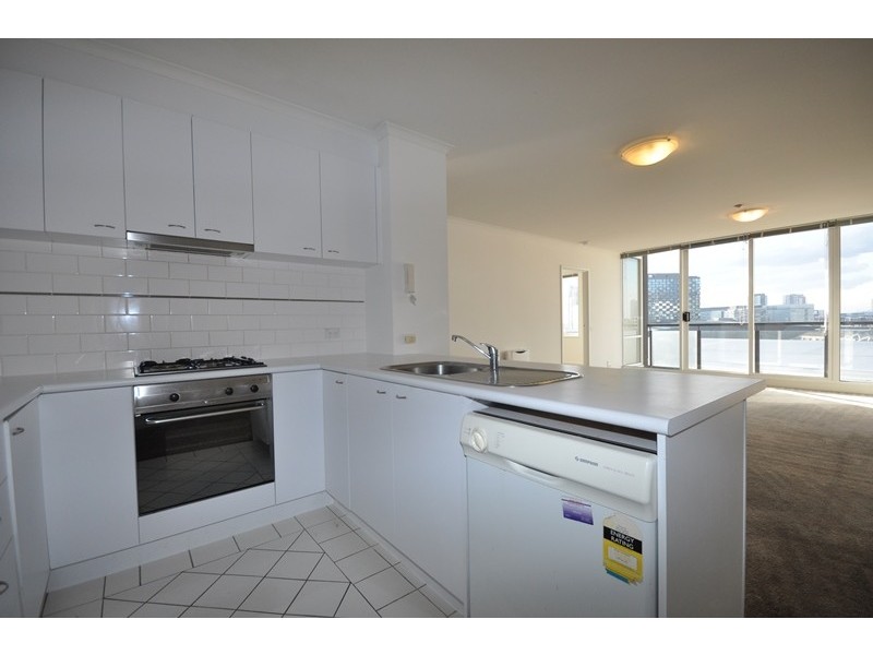 REF 22738/79 Whiteman Street, Southbank VIC 3006