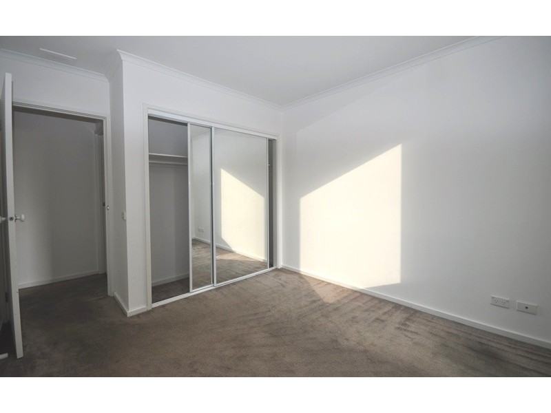 REF 22738/79 Whiteman Street, Southbank VIC 3006